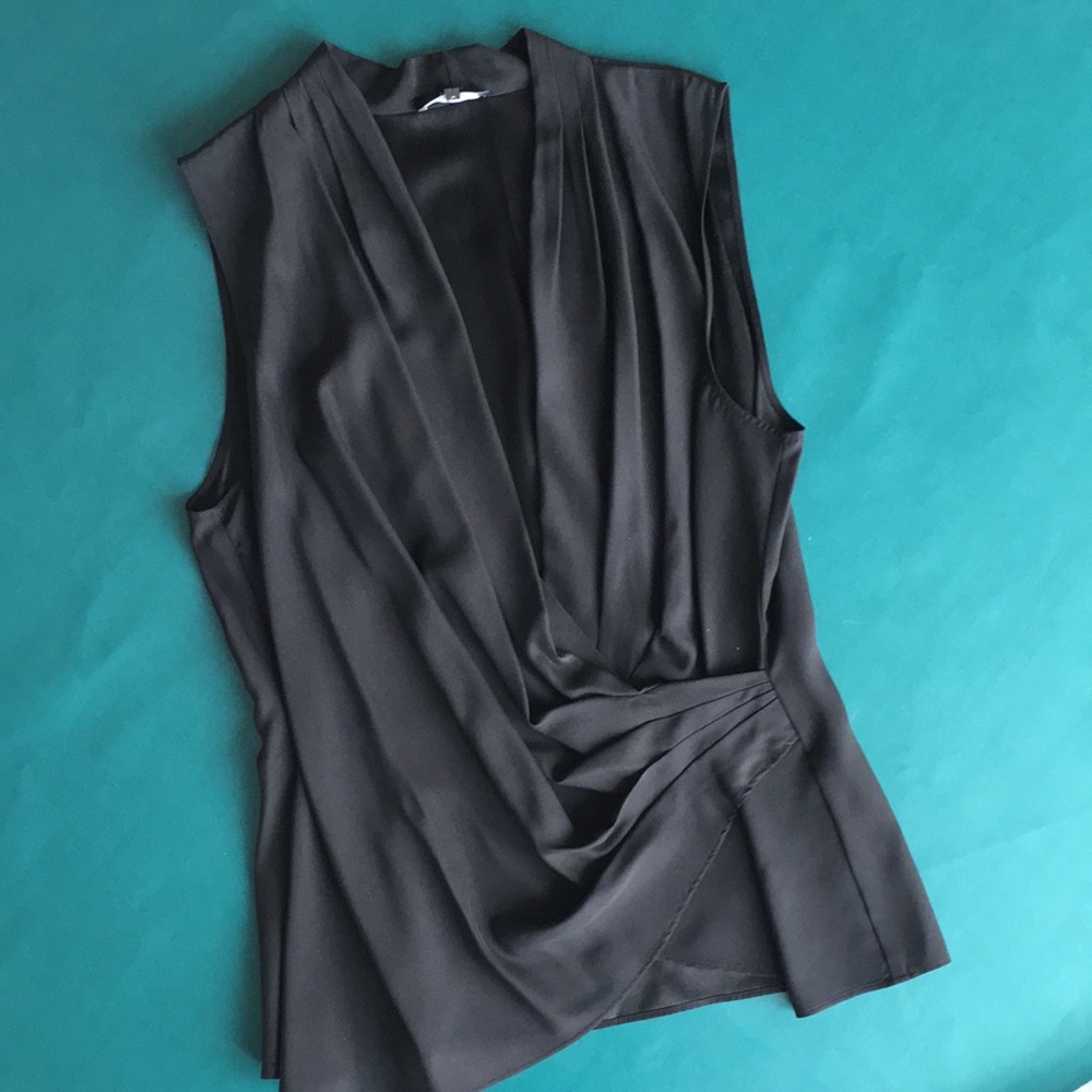 Price Drop ♦️NWOT Lafayette 148 Silk Blouse